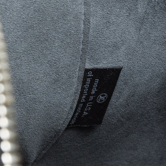 Louis Vuitton Alma PM Black Epi Leather - Picture 11 of 12